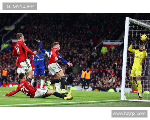 曼联与雷丁精彩对决重播回顾赛场瞬间与精彩进球分析 曼联与雷丁精彩对决重播回顾赛场瞬间与精彩进球分析