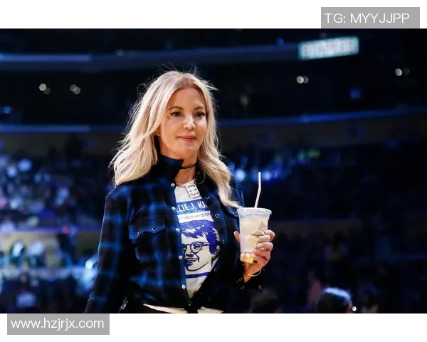 湖人女老板面临诉讼巴斯家族权力斗争愈演愈烈