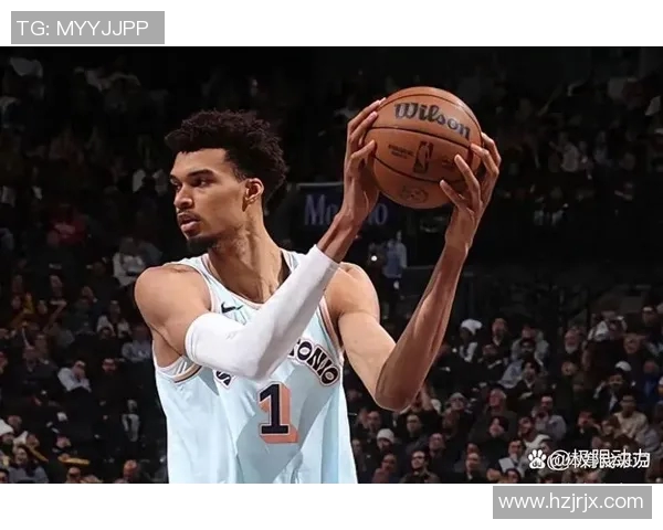 文班亚马场均20分10篮板3盖帽表现抢眼新秀之争已无悬念 文班亚马场均20分10篮板3盖帽表现抢眼新秀之争已无悬念